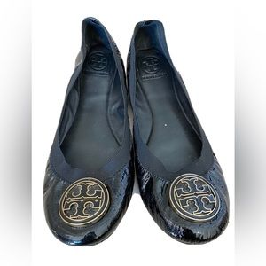 Tory Burch black patent leather flats With Black And Gold Emblem Size 10
